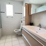 Proche De La Cible, Familiale Avec Annexe, Jardin Et Parking * Saint-Martin-de-Ré
