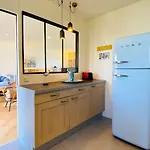 Proche De La Cible, Familiale Avec Annexe, Jardin Et Parking *