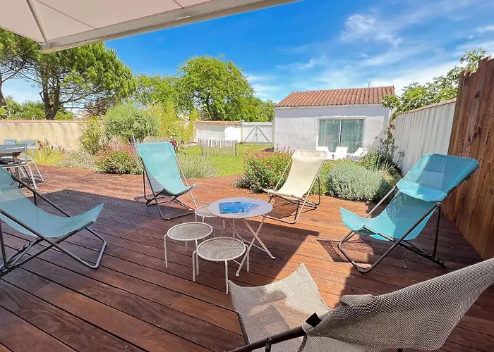 Proche De La Cible, Familiale Avec Annexe, Jardin Et Parking * Saint-Martin-de-Ré