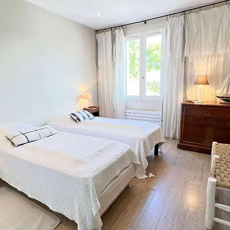 Willa Proche De La Cible, Familiale Avec Annexe, Jardin Et Parking